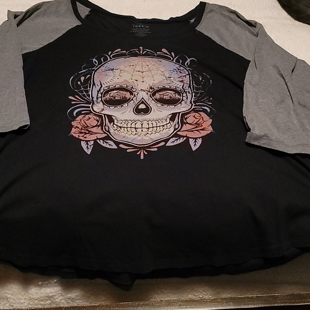 Torrid top - Picture 2 of 3